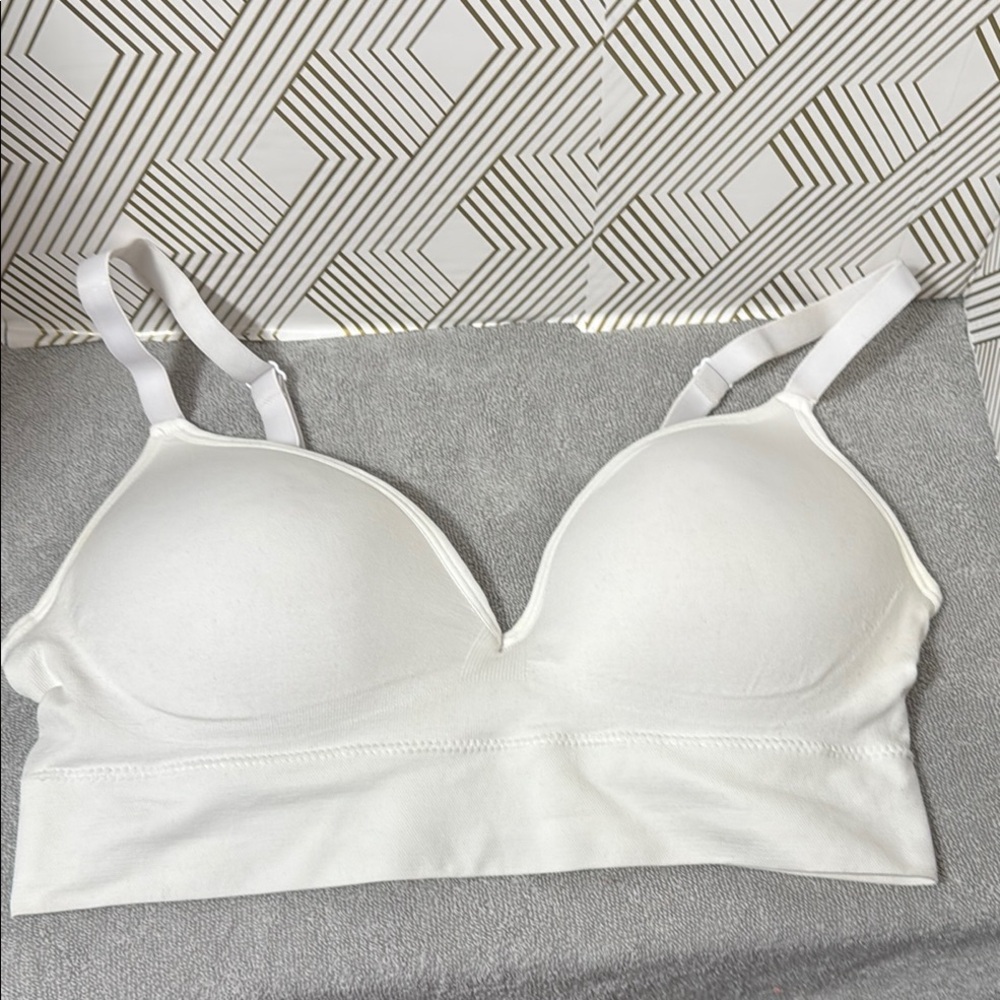 Dip White Wireless Bralette with Adjustable‎ Straps
